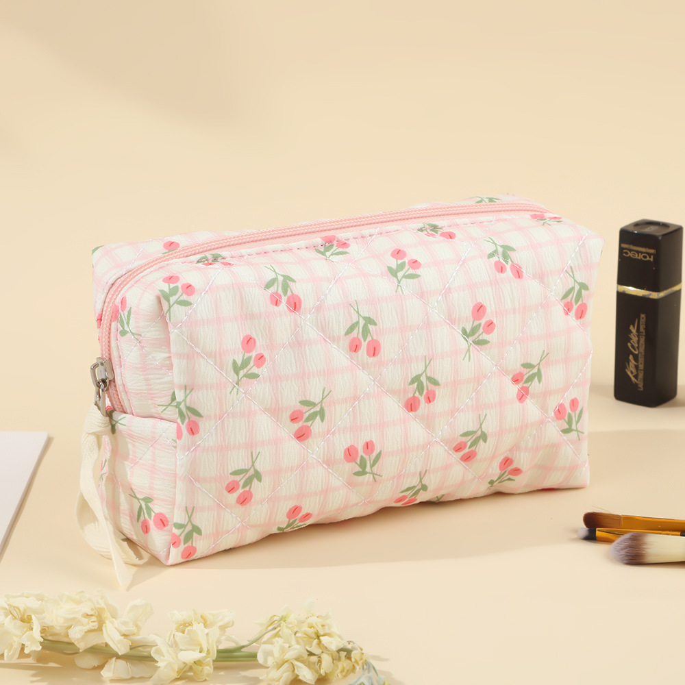 Skincare D'Alba - Bloemenkleurige gewatteerde lippenstift-opbergtas Make-uptas voor dames