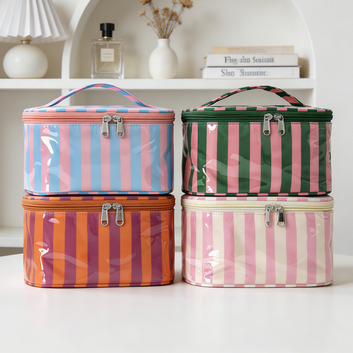 Skincare D'Alba - Cosmetische tas met PVC-streep en grote