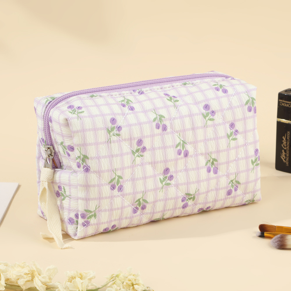 Bloemenkleurige gewatteerde li - Skincare D'Alba recensie en prijs