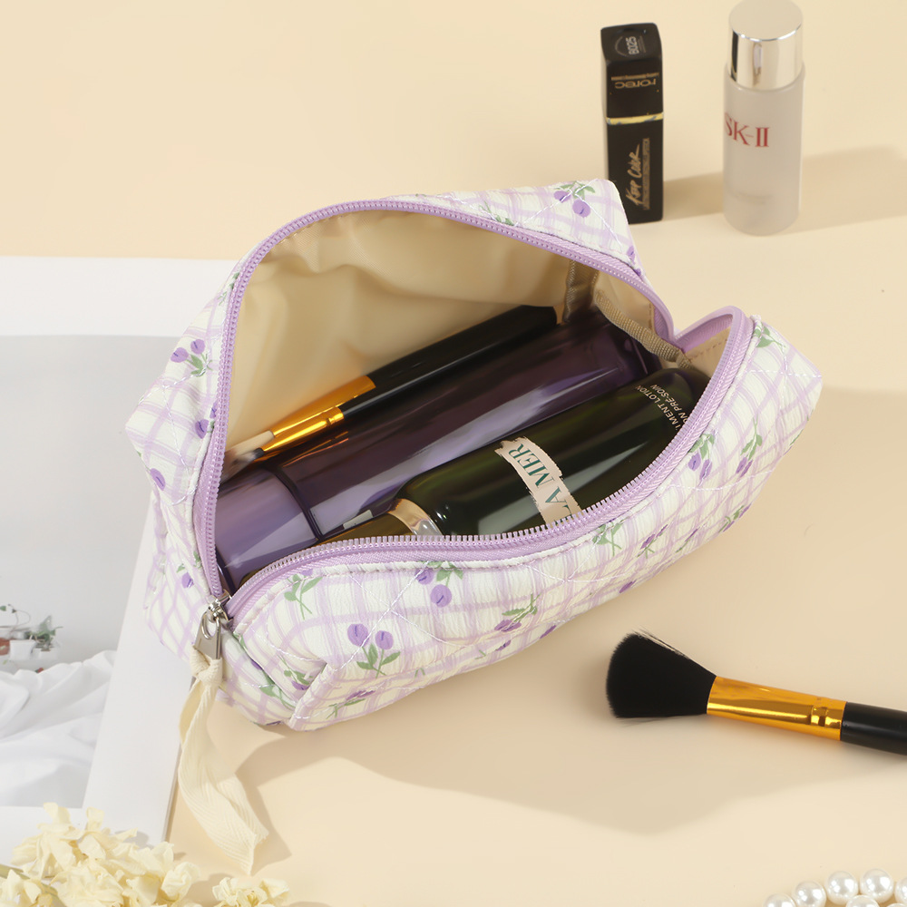 Bloemenkleurige gewatteerde li - Skincare D'Alba recensie en prijs