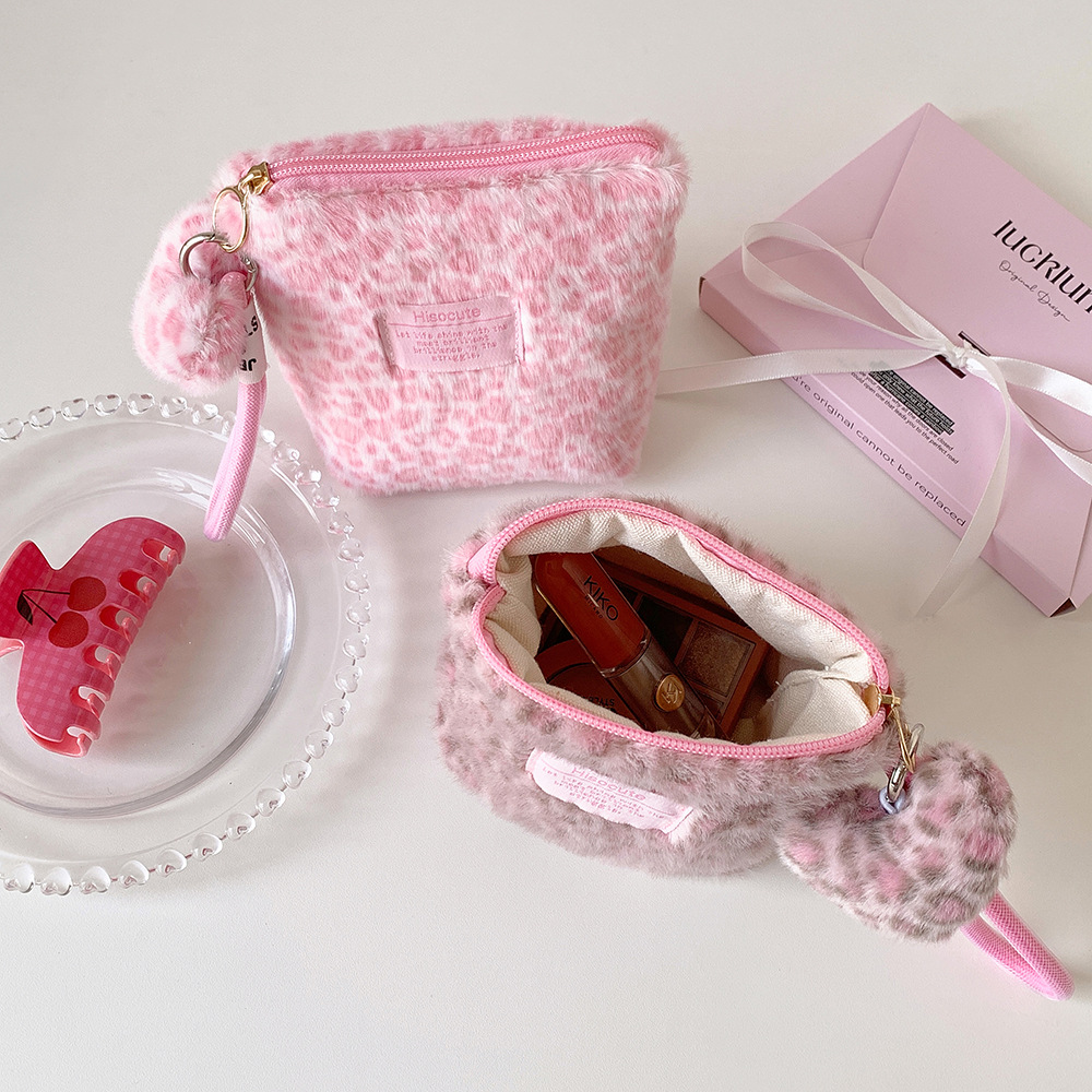 Nieuwe vintage pluche make-upt - Skincare D'Alba recensie en prijs